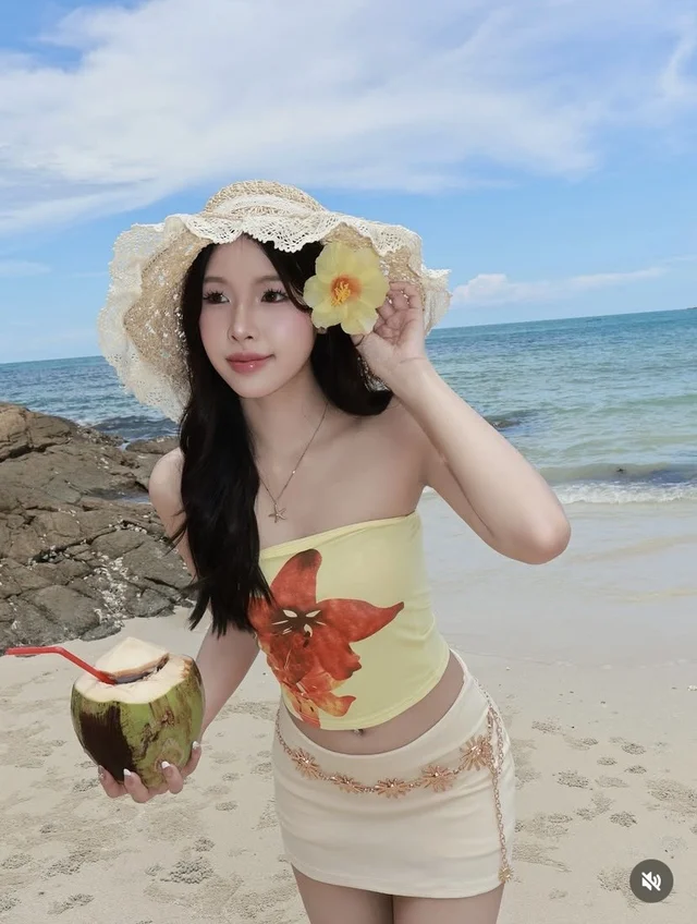 ชุดเซ็ททะเลน่ารักๆ ได้ครบชุดหมวก เข็มขัด สร้อย ดอกไม้ thumbnail 4