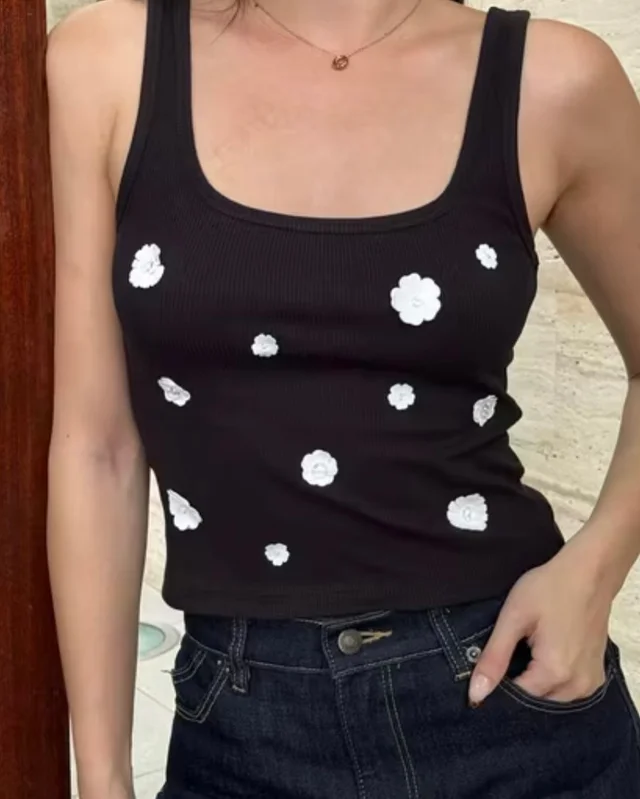 LAHV THE LABEL เสื้อสายเดี่ยวลายดอกน่ารักปนแซ่บ thumbnail 4