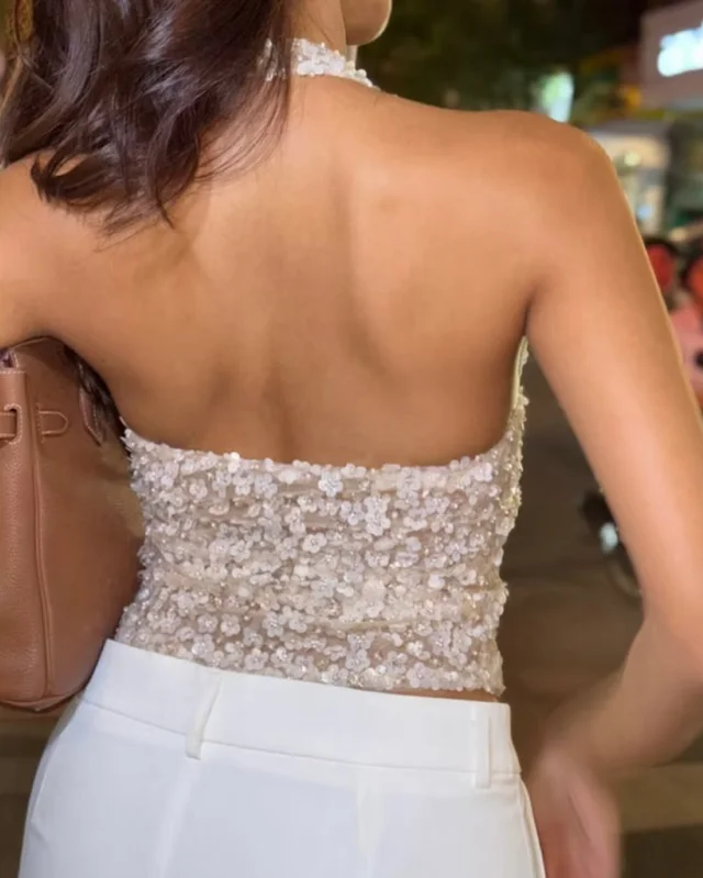 MIAMOR เสื้อเกาะอกสายคล้องคอวิบวับสุดแซ่บ thumbnail 3