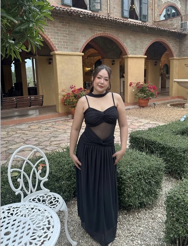 ROSALINE DRESS ลุคสวย แพง แบบไร้ที่ติ มาพร้อมผ้าพันคอ เพิ่มลุคหรู จะใส่ไปเดท ดินเนอร์ thumbnail 3