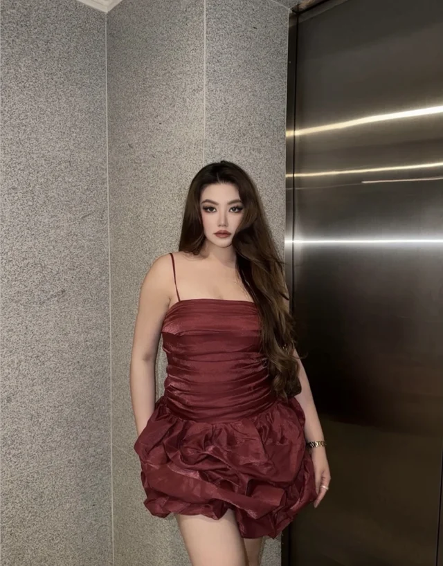 Valentine Collection เดรสไหมแก้ว ผ้าหนาแต่งสมอคหลังอย่างดี ใส่ออกงานได้บ่อย  thumbnail 2