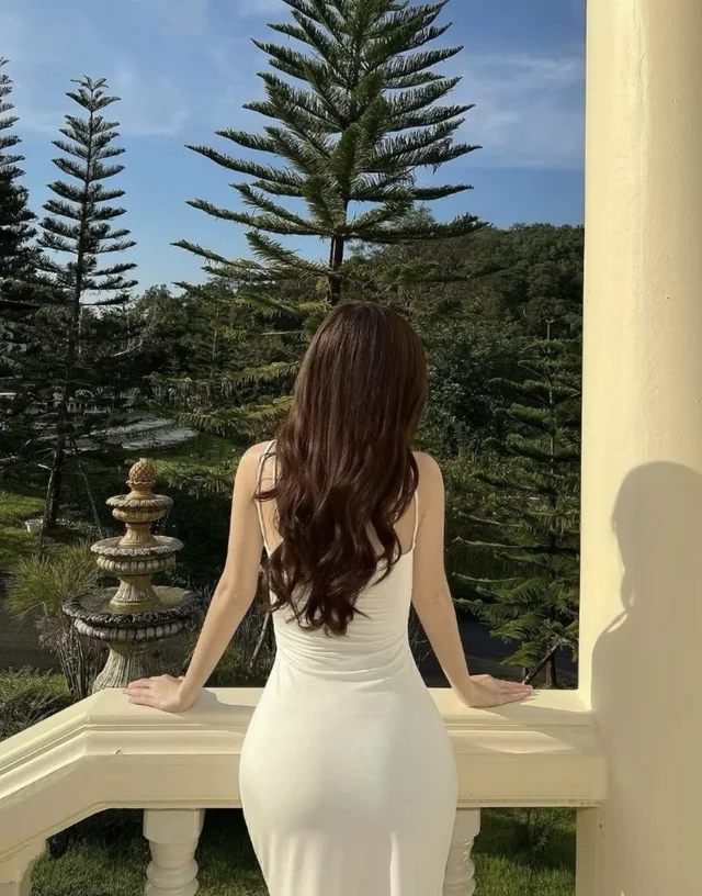 Kylie Dress White thumbnail 3