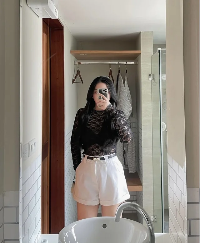 เสื้อซีทรูลายลูกไม้สีดำ  thumbnail 3