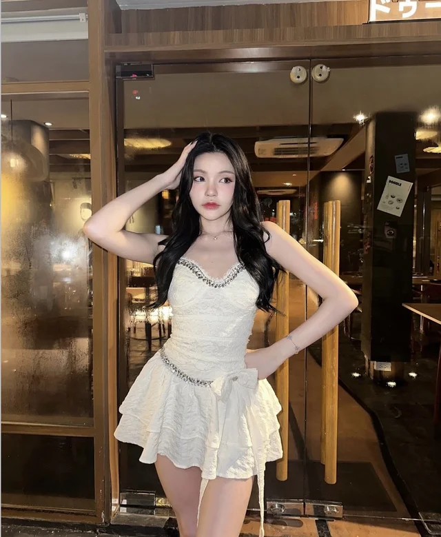 Cindy set top and  skirt thumbnail 2