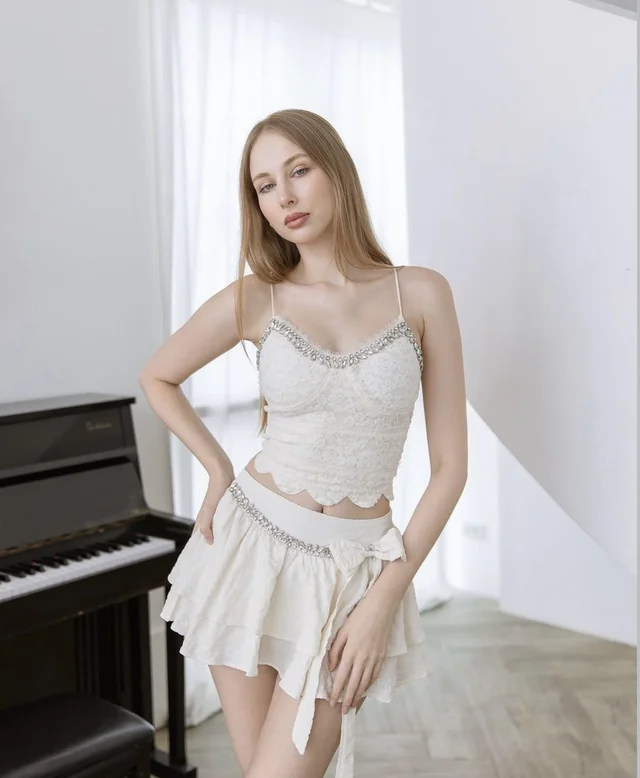 Cindy set top and  skirt thumbnail 5