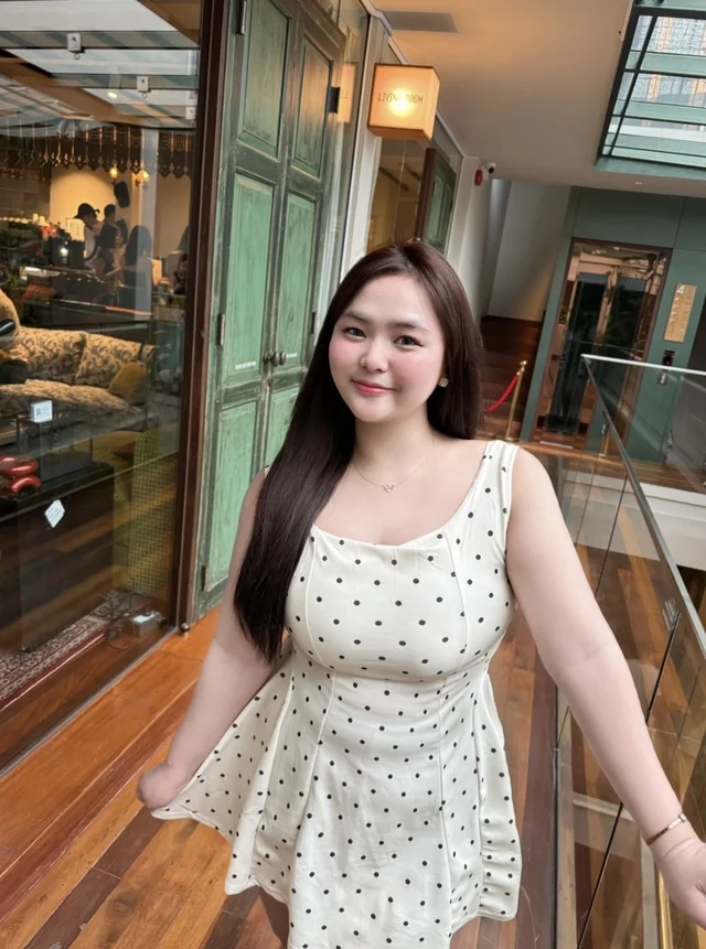 Polkadot Dress (alternate)