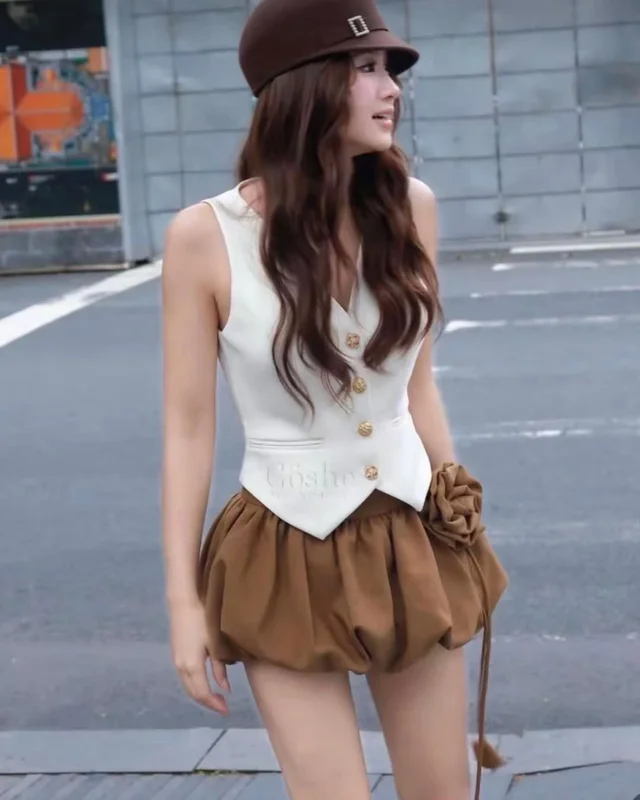COSHE เซตเสื้อกั๊กครีมกระโปรงน้ำตาล หรูเท่สายแฟ Twopiece thumbnail 3