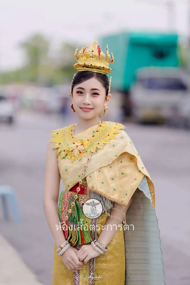 ชุดไทยประยุกต์ thumbnail 5