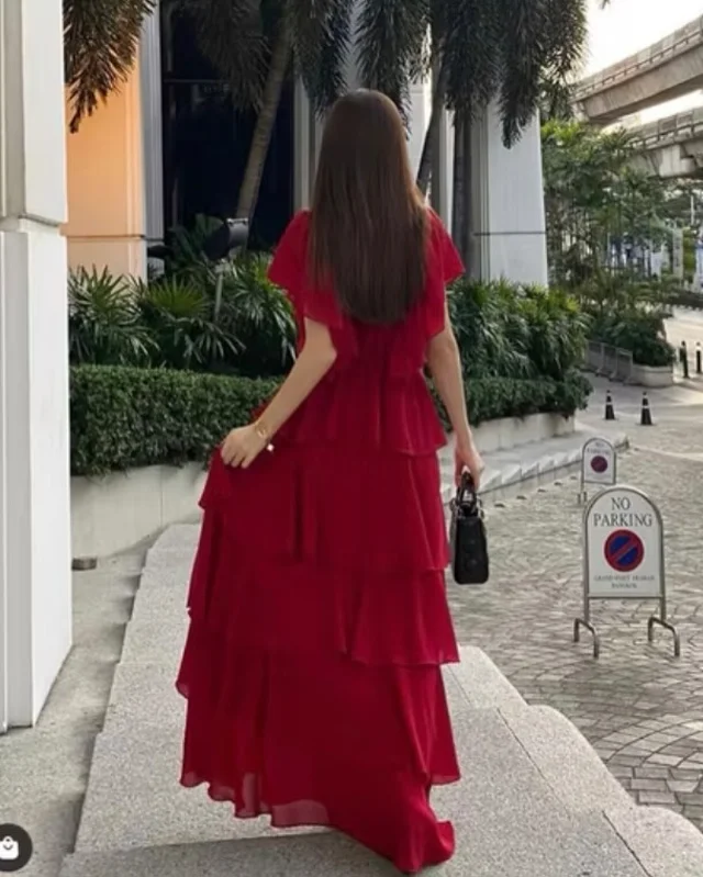 FLAT2112 เดรสยาวระบายสีแดง หวานหรูวินเทจ Maxi Dress (alternate)