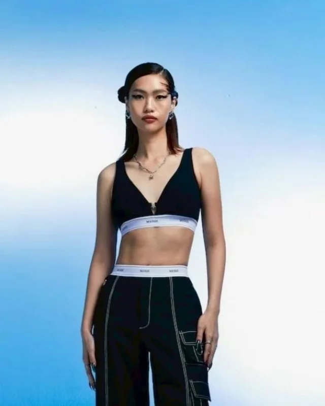 MERGE สปอร์ตบราเอวลอยสีดำ เท่แซ่บสายสปอร์ต Bra Top thumbnail 2