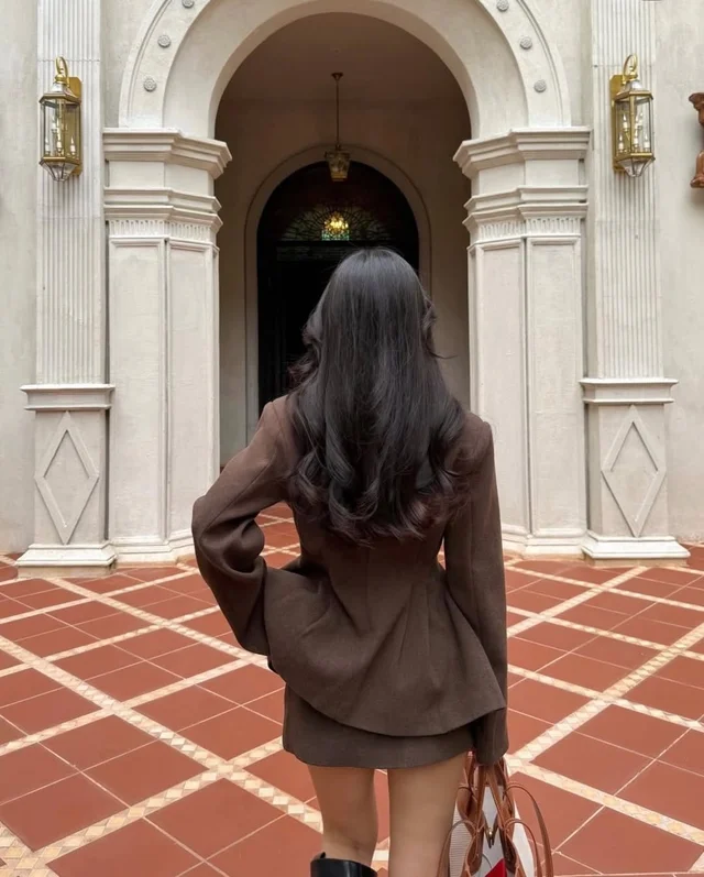 TRACYXO เซ็ตสูทกระโปรงสีน้ำตาล เรียบหรูดูแพง thumbnail 4