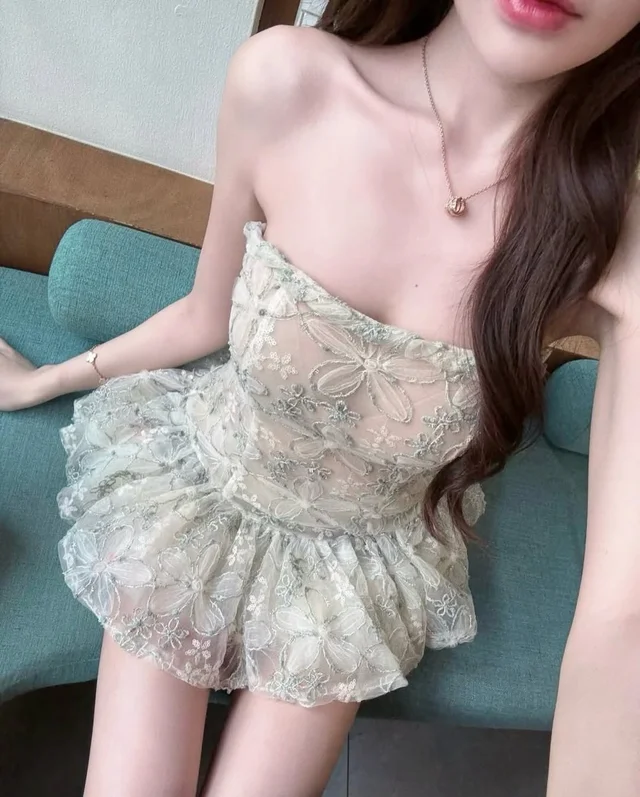 MISSHERCO เดรสเกาะอกลูกไม้หวานละมุน ลุคคุณหนู thumbnail 4