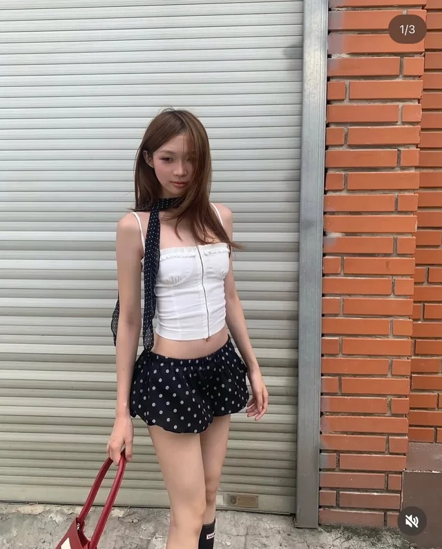 TWENTI ลุคสาวแซ่บทูพีซสุดคิ้วท์ (alternate)