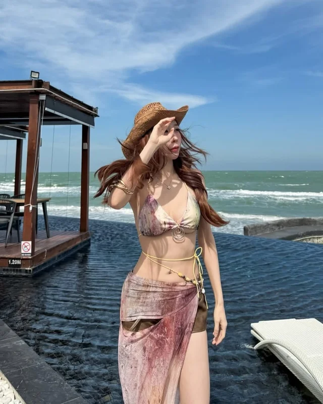 CZ2 ลุคสายฝอแซ่บๆ เที่ยวทะเลสุดชิค thumbnail 4
