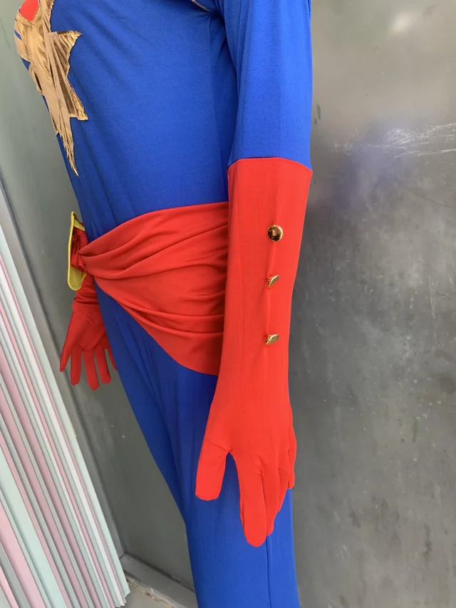 Captain Marvel thumbnail 3