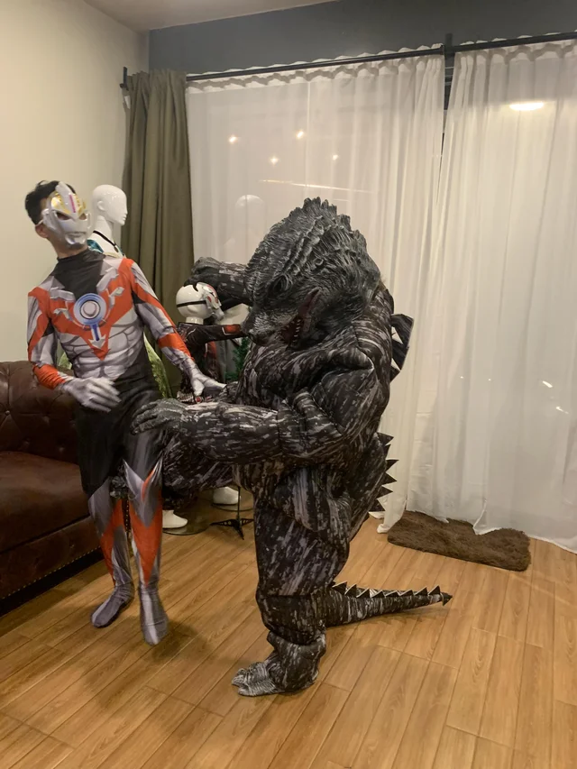 ให้เช่าชุดคอสเพลย์ก็อตซิลล่าผู้ใหญ่ Godzilla Cosplay 2023 (alternate)
