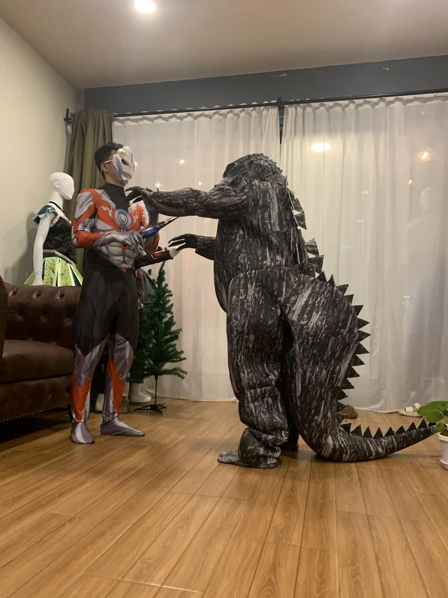 ให้เช่าชุดคอสเพลย์ก็อตซิลล่าผู้ใหญ่ Godzilla Cosplay 2023