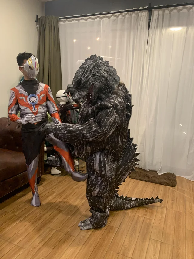 ให้เช่าชุดคอสเพลย์ก็อตซิลล่าผู้ใหญ่ Godzilla Cosplay 2023 thumbnail 3
