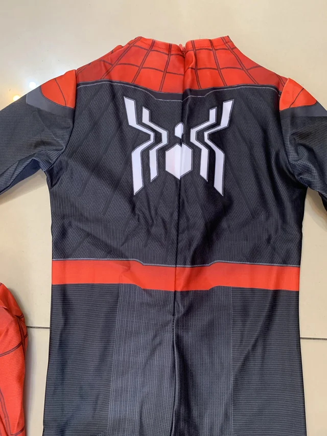 เสื้อผ้าSpider-Man Far From Home เหมือนที่สุด (alternate)