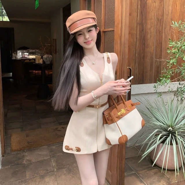 ATN เดรสซิปหน้าสีครีมลุคคุณหนู เรียบหรูดูแพง