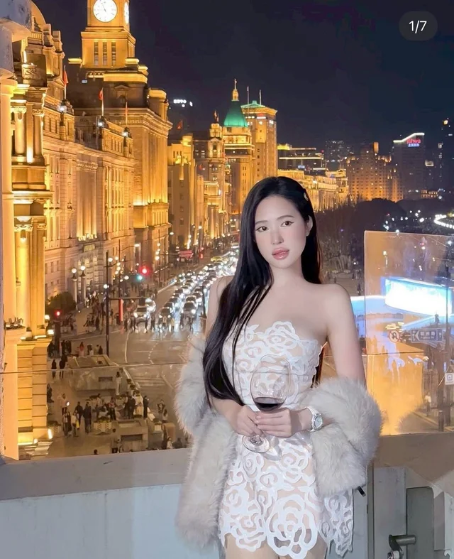 THAO BIBI เดรสเกาะอกลูกไม้ ชุดเวียดนามลุคสวยแพง (alternate)