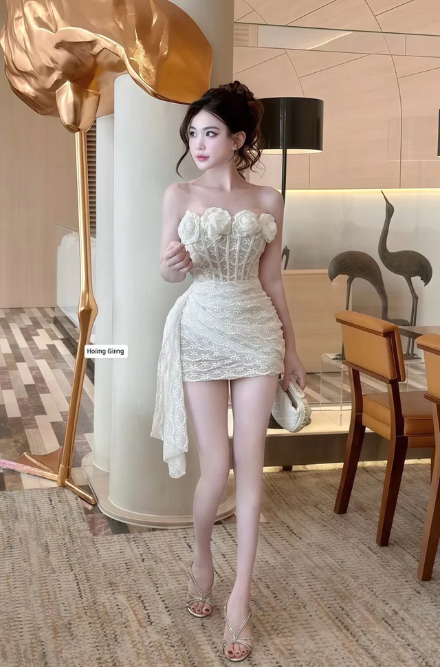 HANG THIET KE เดรสเกาะอกลูกไม้ดอกกุหลาบสีครีม  ชุดเวียดนาม thumbnail 3