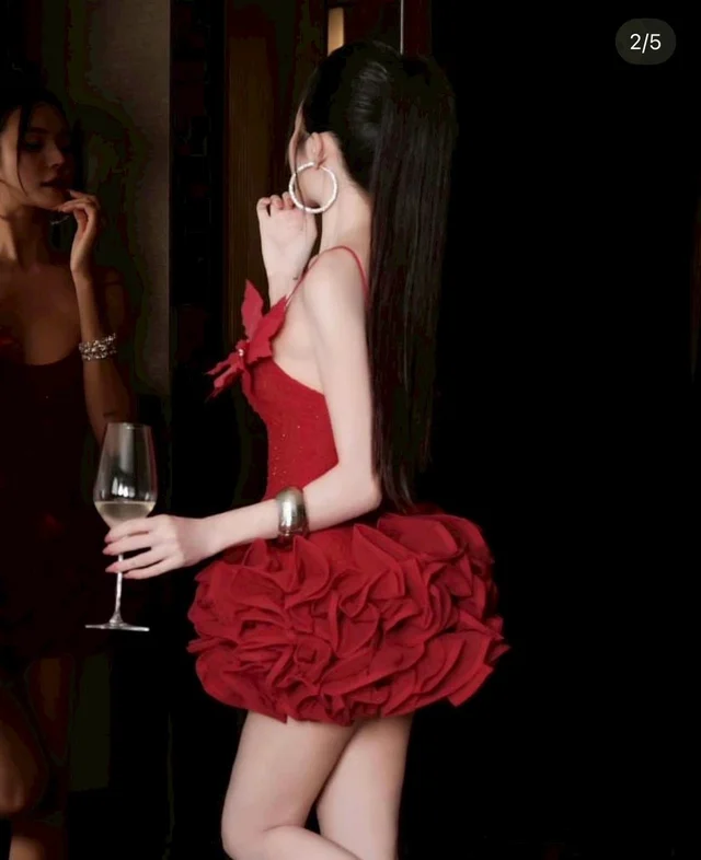 jessika – เดรสสั้นสีแดง