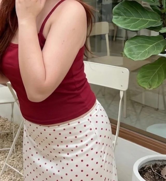 เซ็ตเสื้อสายเดี่ยวสีแดงกระโปรงยาวลายจุด Red Polka Dot Casual Set (alternate)