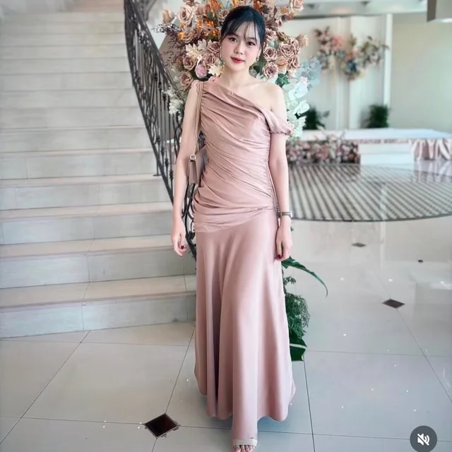 ชุดราตรี Pirunya LD18 One Shoulder Long Dress  thumbnail 4