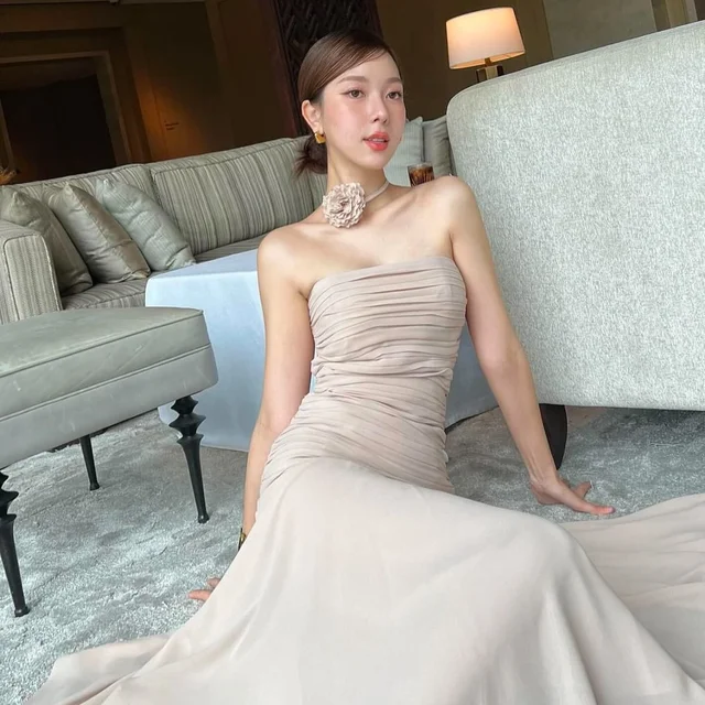 Firrr Jamie Off Shoulder Midi Dress (alternate)