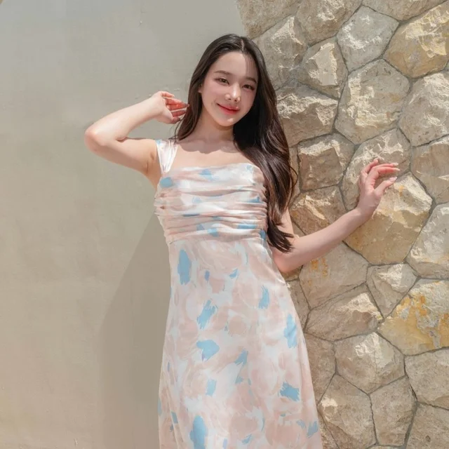 Pirunya Official Floral Midi Dress  thumbnail 2