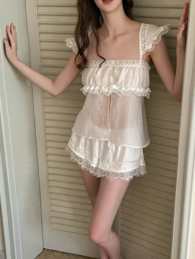 Hanna bgg เซ็ตขาวลูกไม้ระบายลุคหวานละมุน thumbnail 4