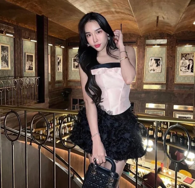 เดรสเกาะอกชมพูหวานแซ่บ Mini Dress thumbnail 2