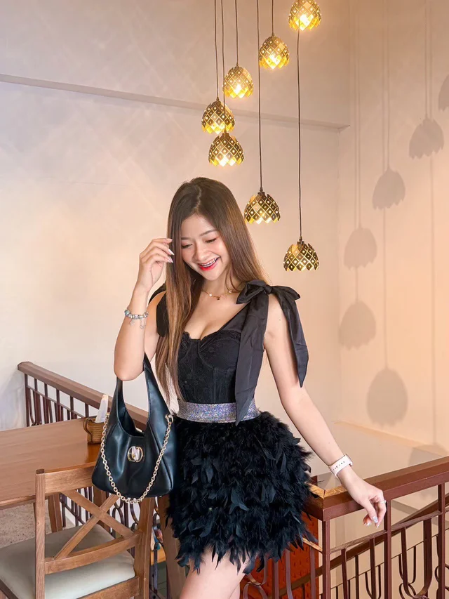 เดรสดำขนนกหวานหรู Mini Dress