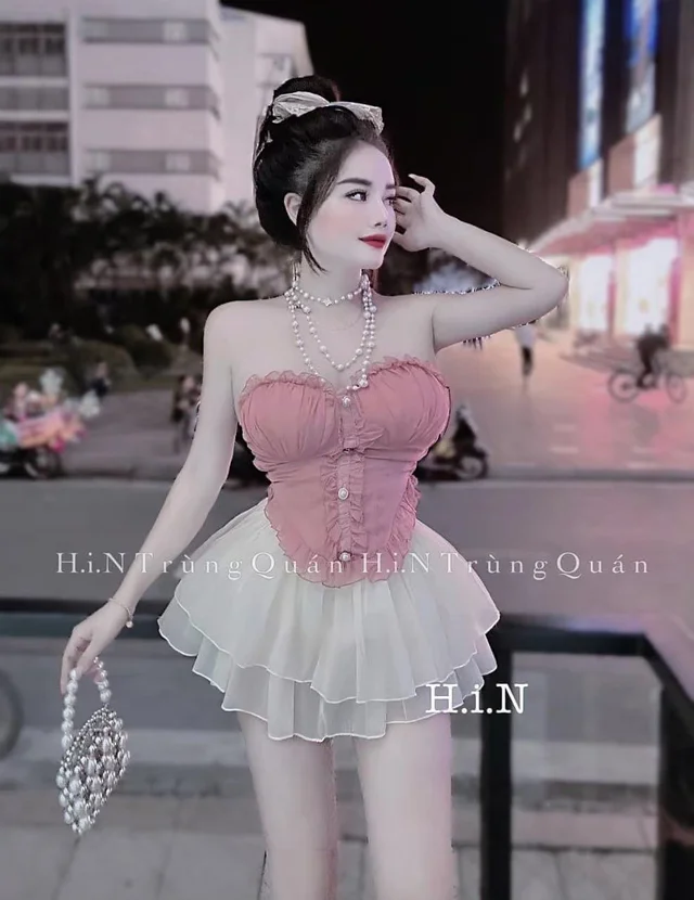H.i.N – เดรสเกาะอกชมพูหวานน่ารัก Mini Dress