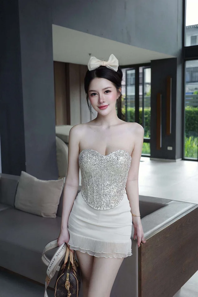 Kittit – ทูพีซหวานหรู โทนครีม ดีไซน์คอร์เซ็ตวิบวับ Two Piece Set thumbnail 4