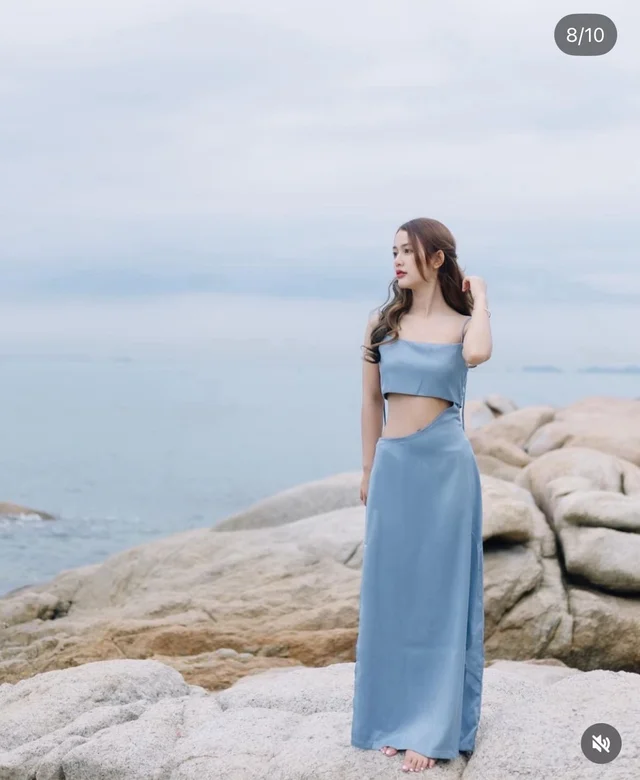 dressfriends – เดรสยาวแซ่บเรียบหรู โทนเทาอมฟ้า ดีไซน์เว้าสะโพก Long Dress thumbnail 4