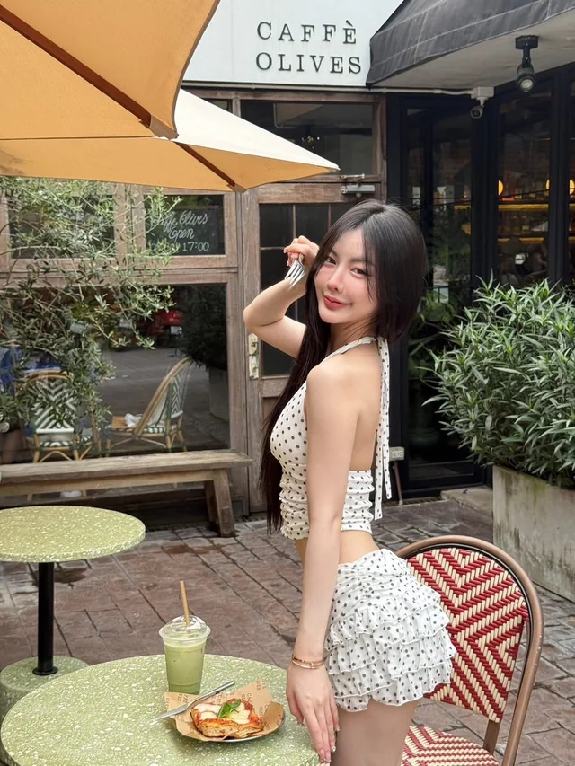 Arisa – เซ็ตทูพีซลายจุดขาวน่ารัก แซ่บหวาน ลุคคาเฟ่ Two-Piece Set thumbnail 4