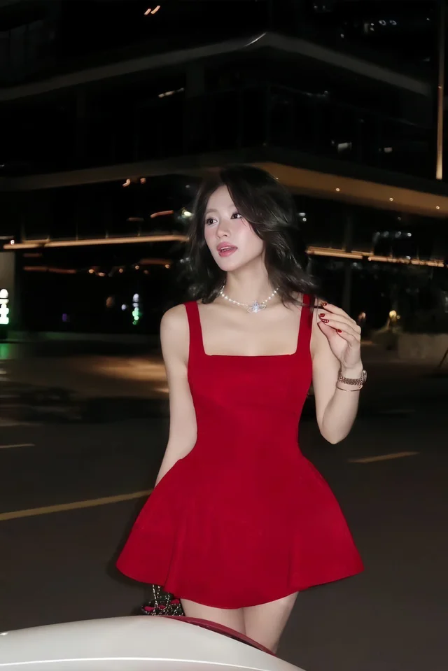 Coshe – เดรสแดงสายเดี่ยวแซ่บ Mini Dress (alternate)