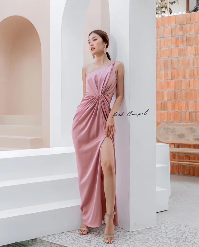 Blush Twist One-Shoulder Evening Dress thumbnail 4