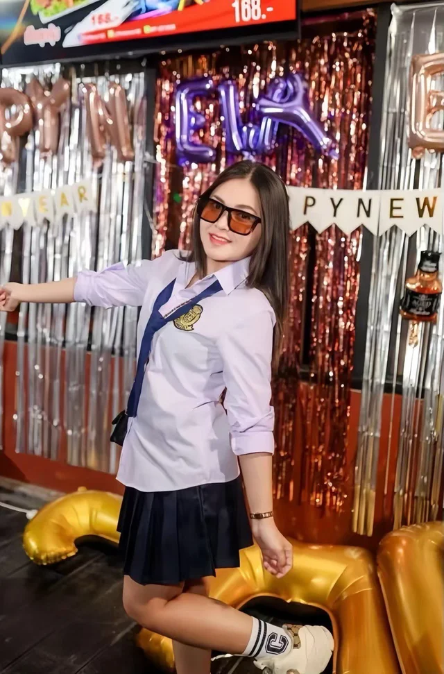 School Party Look Set (alternate)