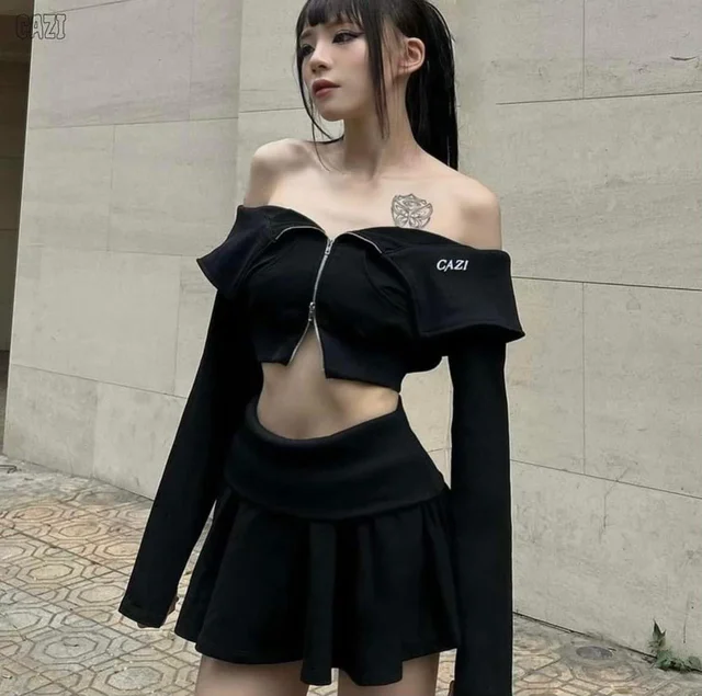 Black Zip Crop Set thumbnail 4