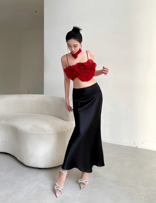 เดรสกุหลาบแดงแซ่บหรู – Floral Crop Top thumbnail 4