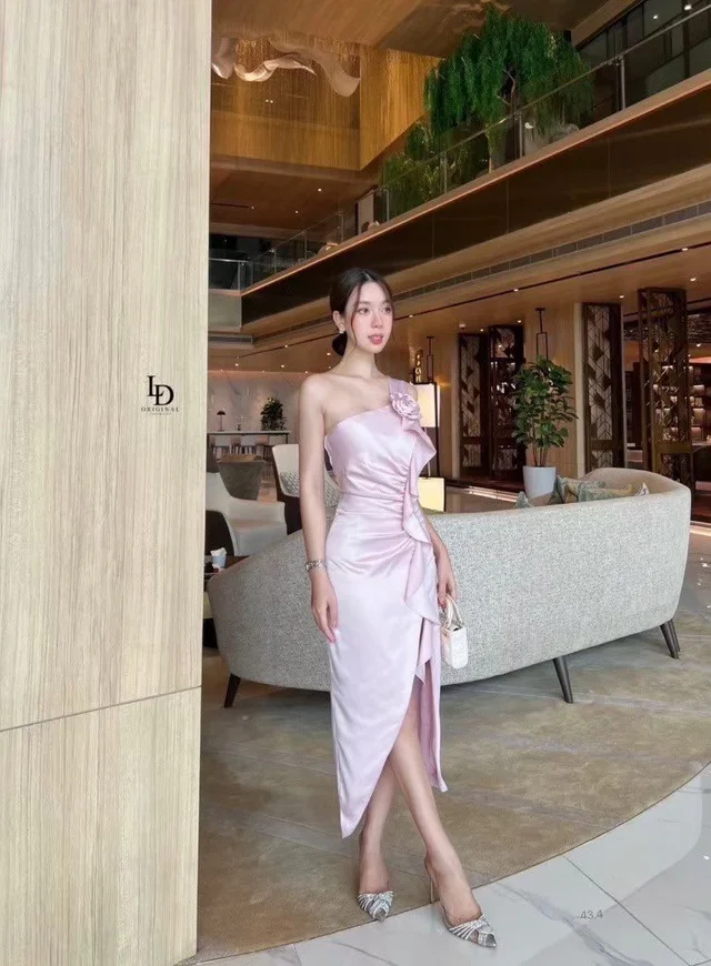 เดรสเกาะอกชมพูหรูหวาน Long Dress