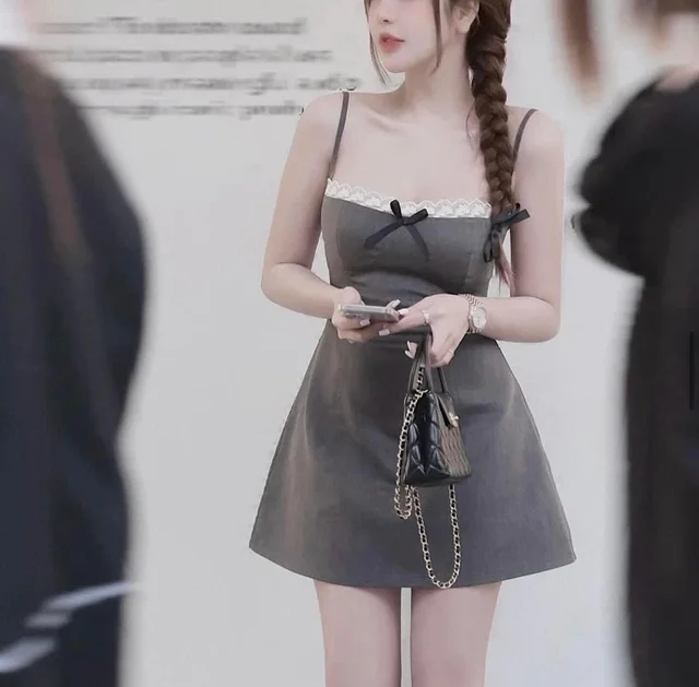 เดรสสายเดี่ยวเทาน่ารัก Mini Dress