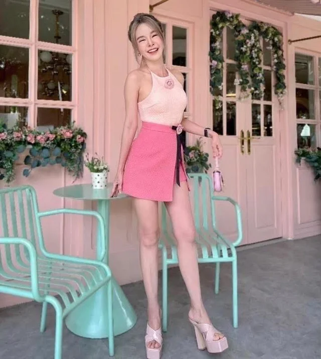 เดรสชมพูทูโทน สไตล์หวานคุณหนู