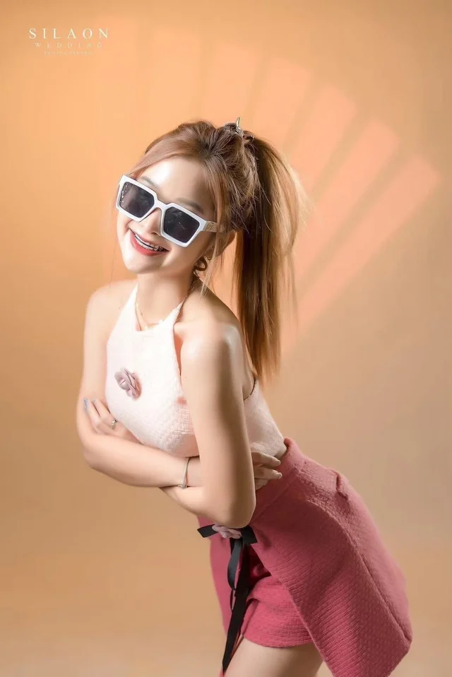 เดรสชมพูทูโทน สไตล์หวานคุณหนู thumbnail 4