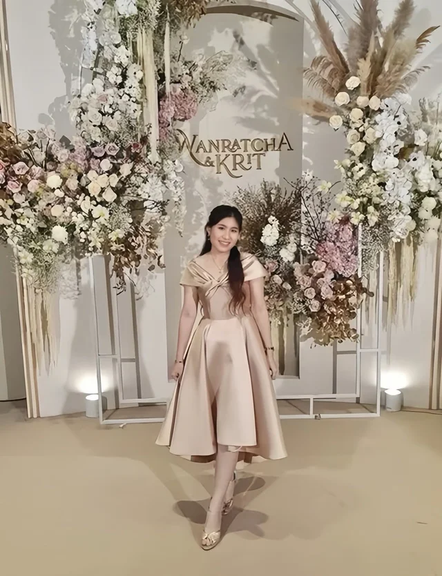 เดรสโทนเบจลุคหรูหวาน Elegant Midi Dress thumbnail 4