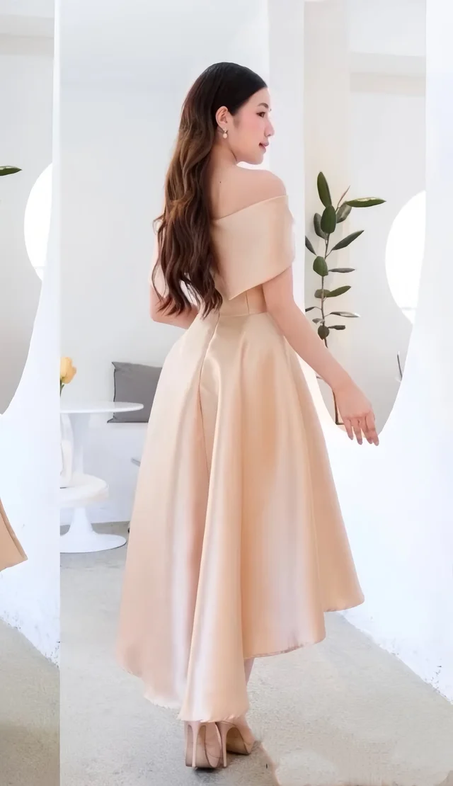 เดรสโทนเบจลุคหรูหวาน Elegant Midi Dress (alternate)