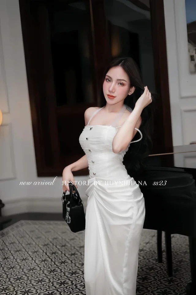H2Store by Huynh Nhan เดรสขาวลุคหรูแซ่บ Elegant Long Dress ชุดเวียดนาม thumbnail 2